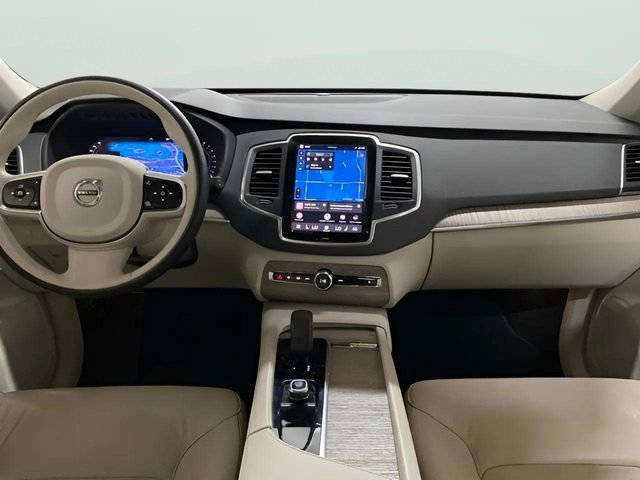 Used 2024 Volvo XC90 B6 Core AWD/4WD image 15