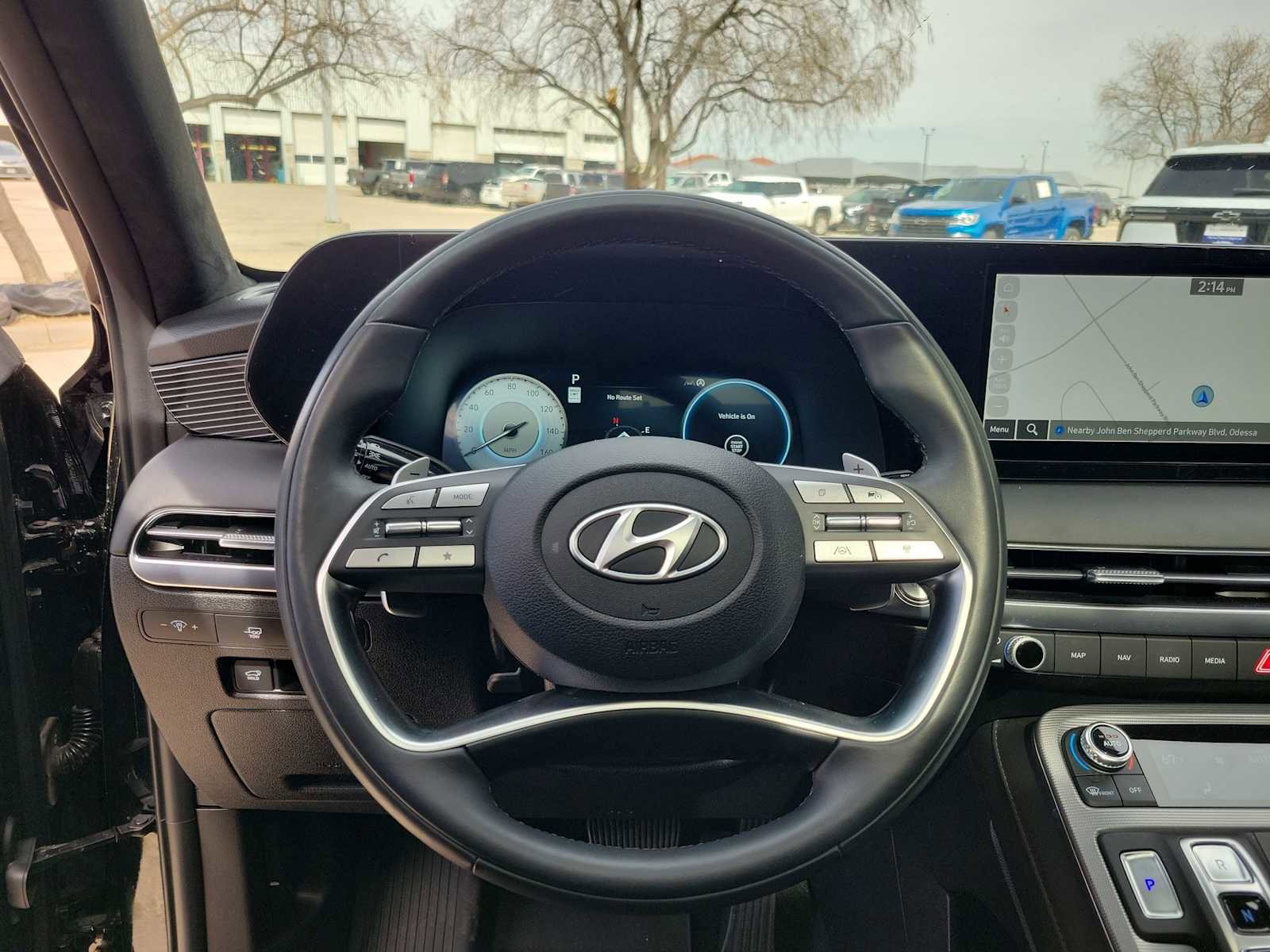 Used 2024 Hyundai Palisade Calligraphy image 11