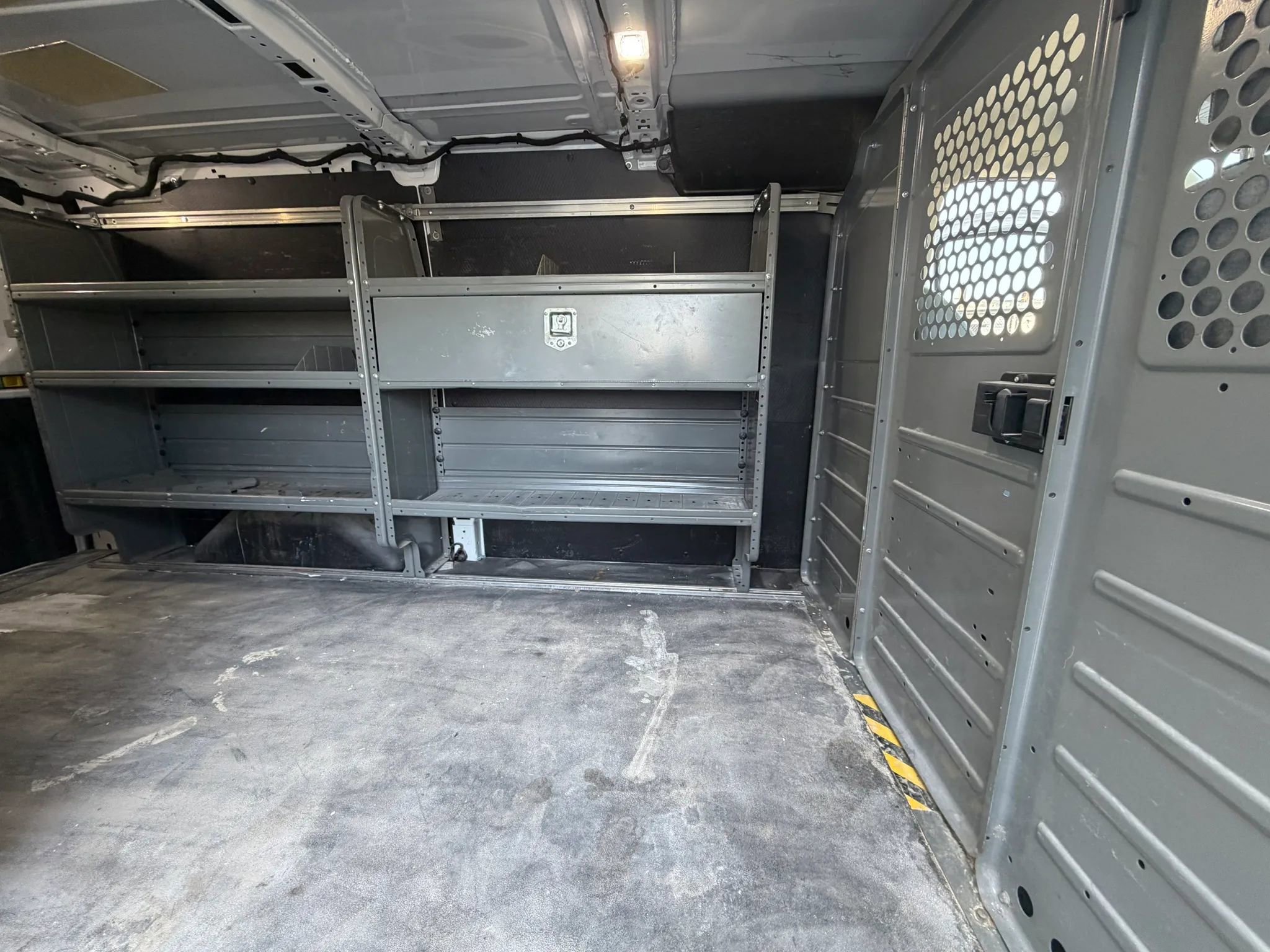 Used 2019 Ford Transit 150 130 Low Roof RWD image 19