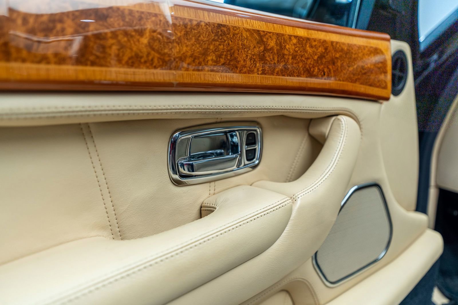 Used 2002 Rolls-Royce Park Ward image 18