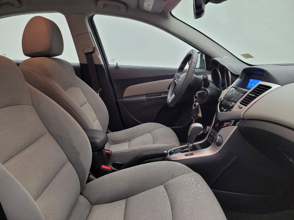 Used 2015 Chevrolet Cruze LT image 21