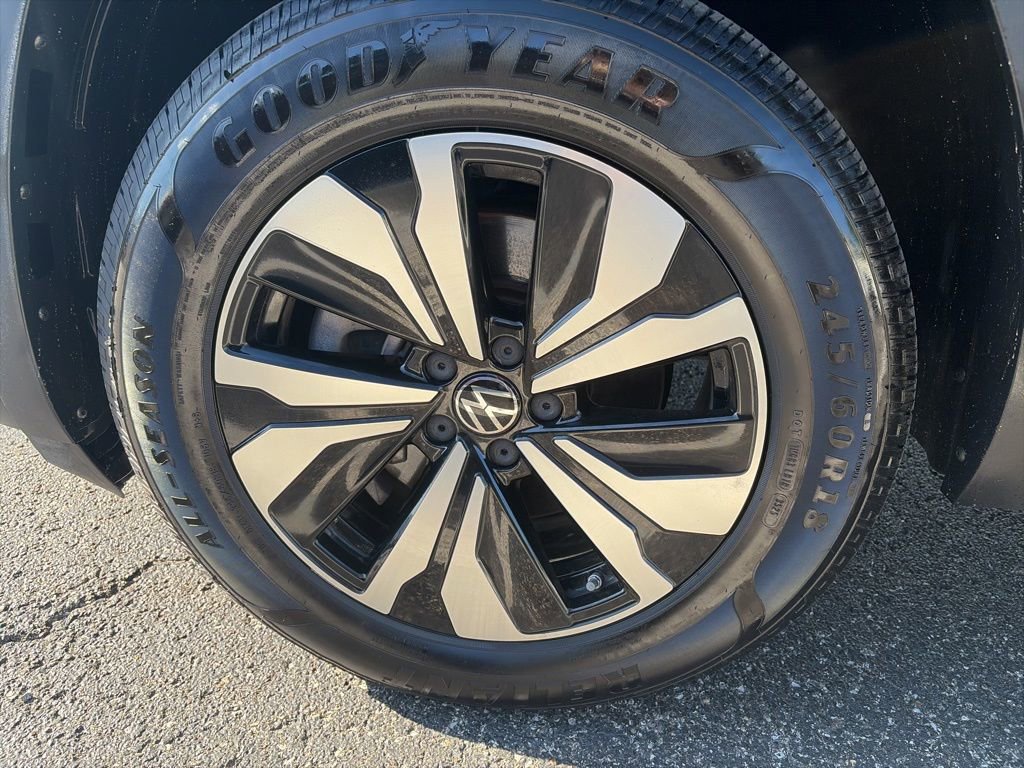 Used 2024 Volkswagen Atlas Cross Sport SE AWD/4WD image 12