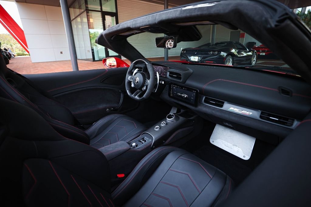 Used 2024 Maserati MC20 Cielo RWD image 42
