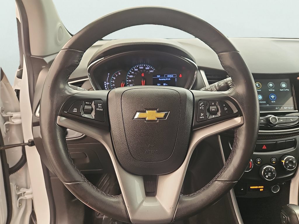 Used 2019 Chevrolet Trax LT w/ LT Convenience Package AWD/4WD image 24
