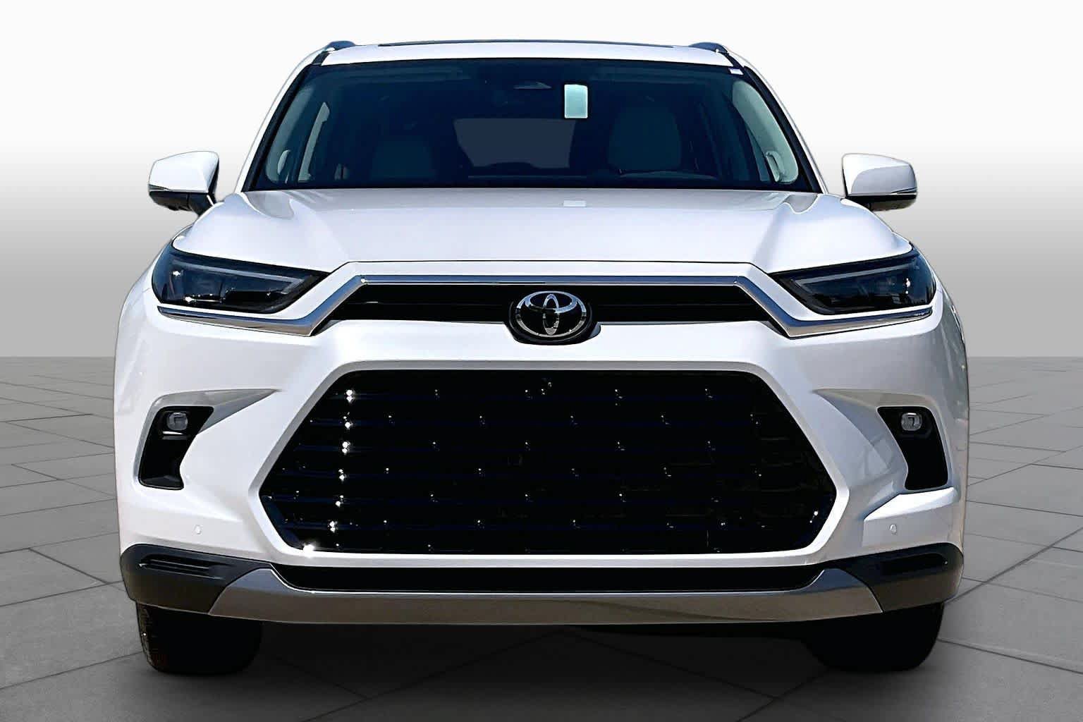 New 2026 Toyota Grand Highlander FWD image 3