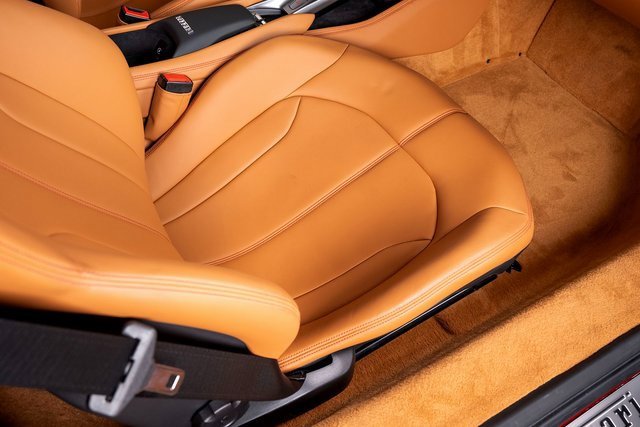 Used 2022 Ferrari F8 Tributo image 50