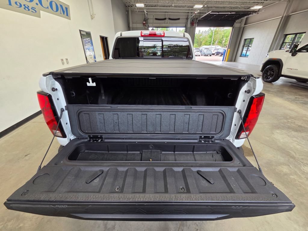 Used 2023 Chevrolet Colorado Trail Boss w/ Technology Package AWD/4WD image 10