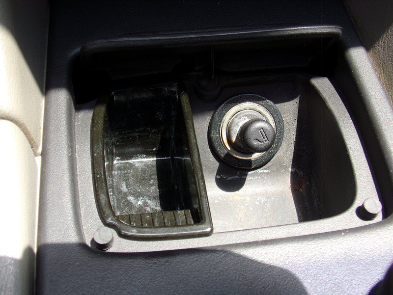 Used 2004 Chevrolet Impala SS w/ Preferred Equipment Group FWD image 32