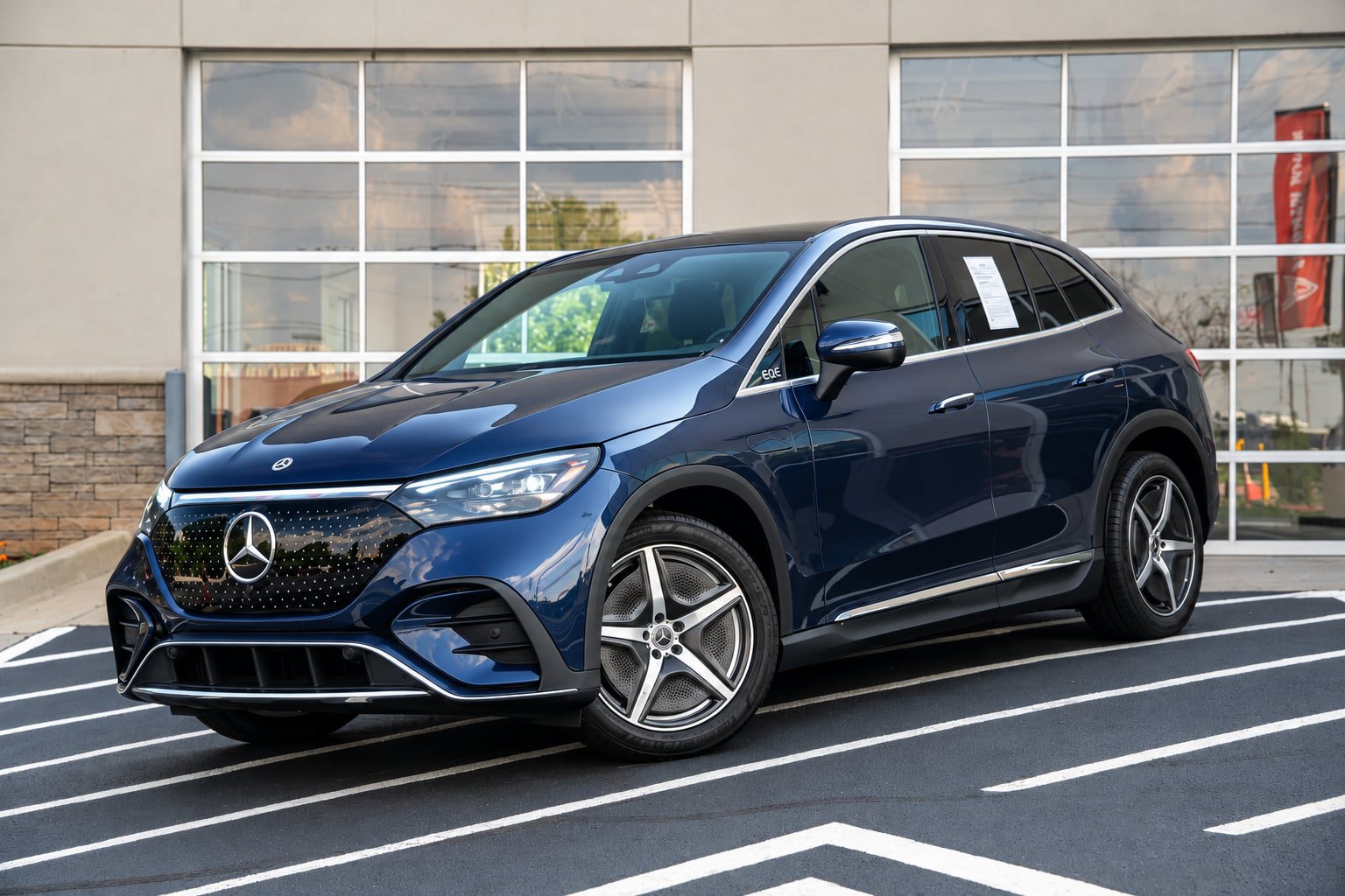 Used 2025 Mercedes-Benz EQE 350+ SUV image 2