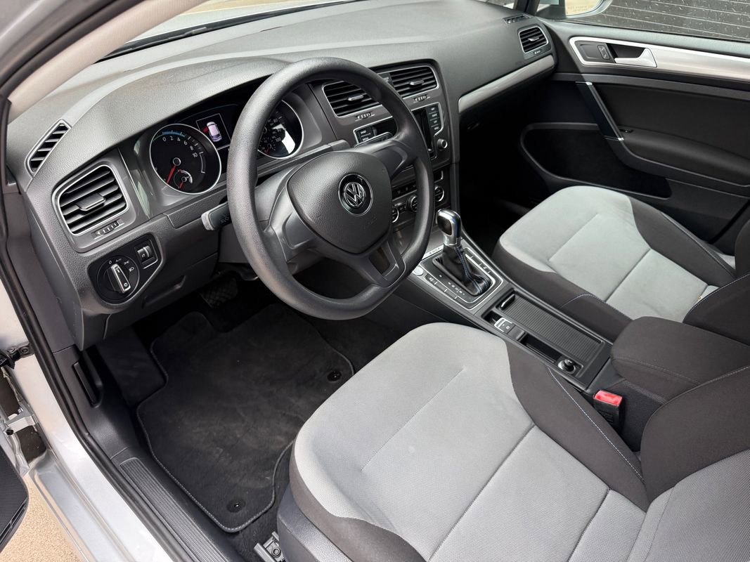 Used 2015 Volkswagen e-Golf Limited Edition FWD image 23