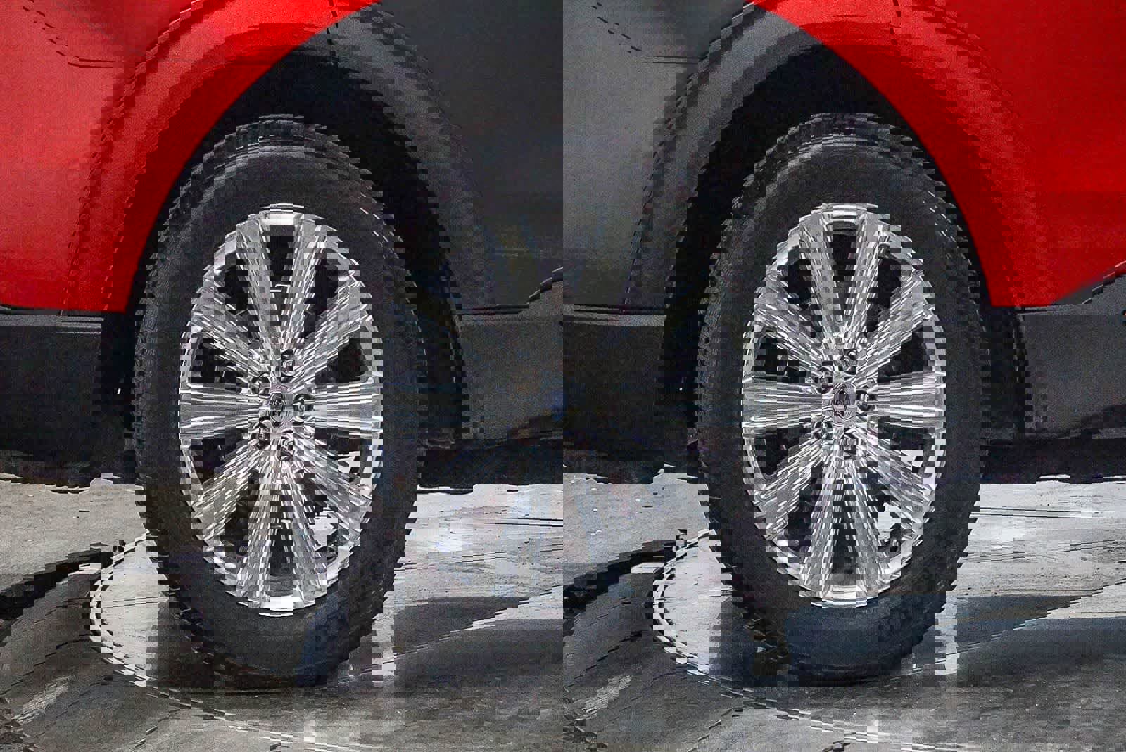 Used 2020 Ford Explorer Limited image 7