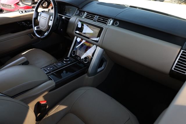 Used 2018 Land Rover Range Rover HSE image 21