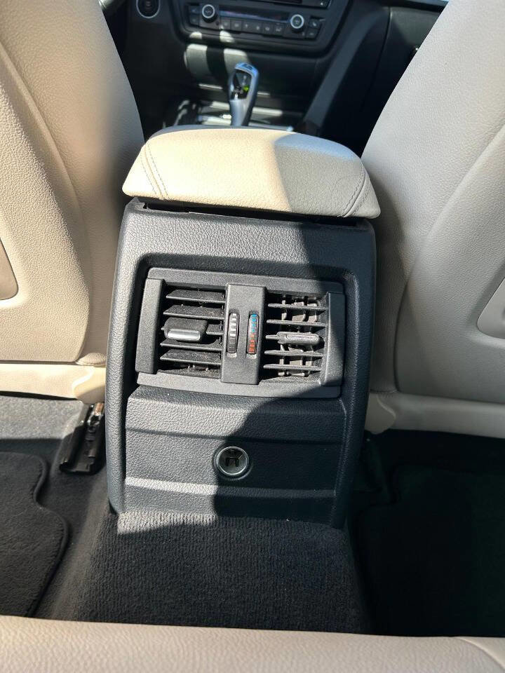 Used 2015 BMW 320i Sedan image 35