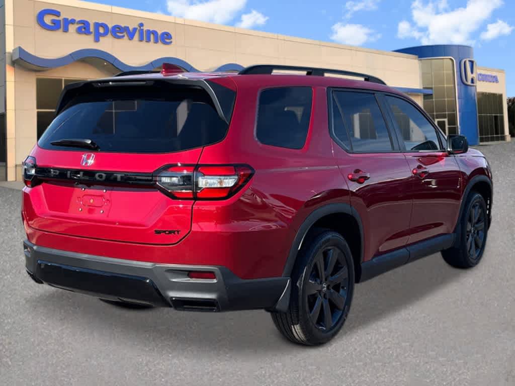 New 2026 Honda Pilot Sport image 3