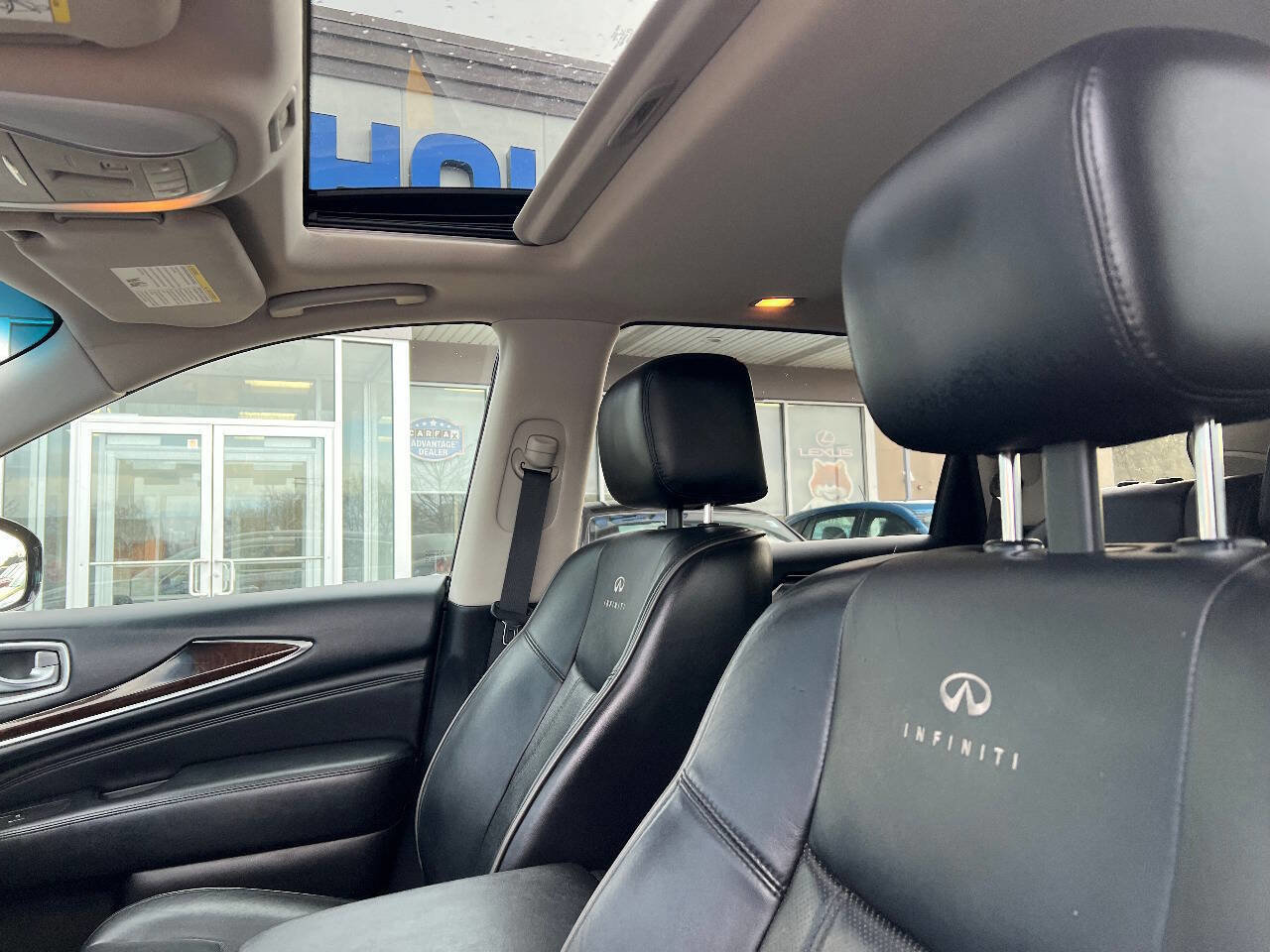 Used 2013 INFINITI JX35 AWD w/ Premium Pkg image 16