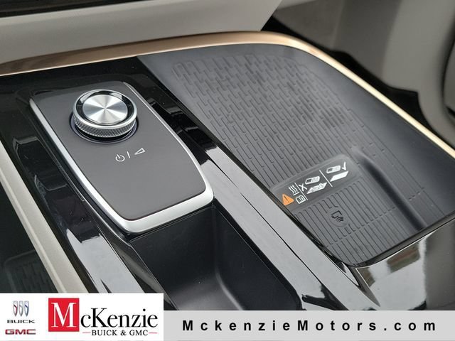 New 2026 Buick Enclave Avenir w/ Super Cruise Package FWD image 18