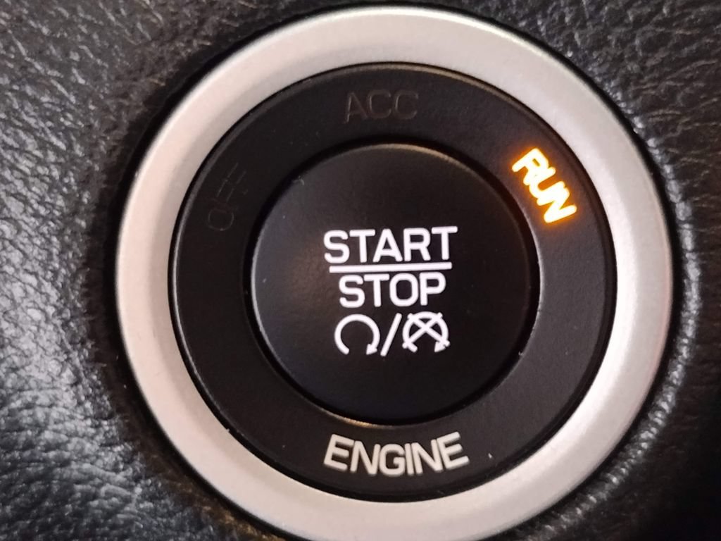 Used 2016 Dodge Challenger R/T Scat Pack RWD image 41