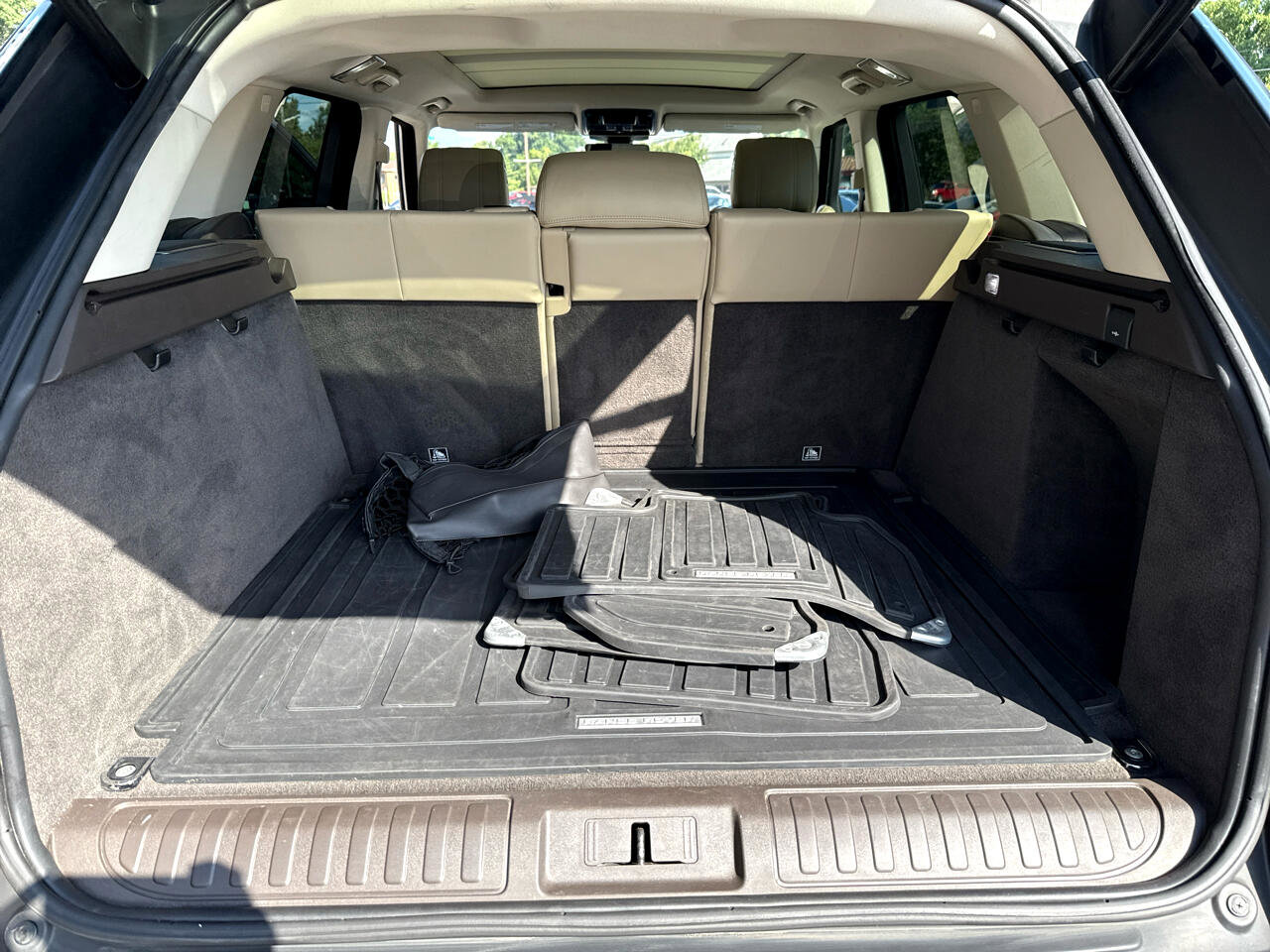 Used 2017 Land Rover Range Rover Sport HSE image 26