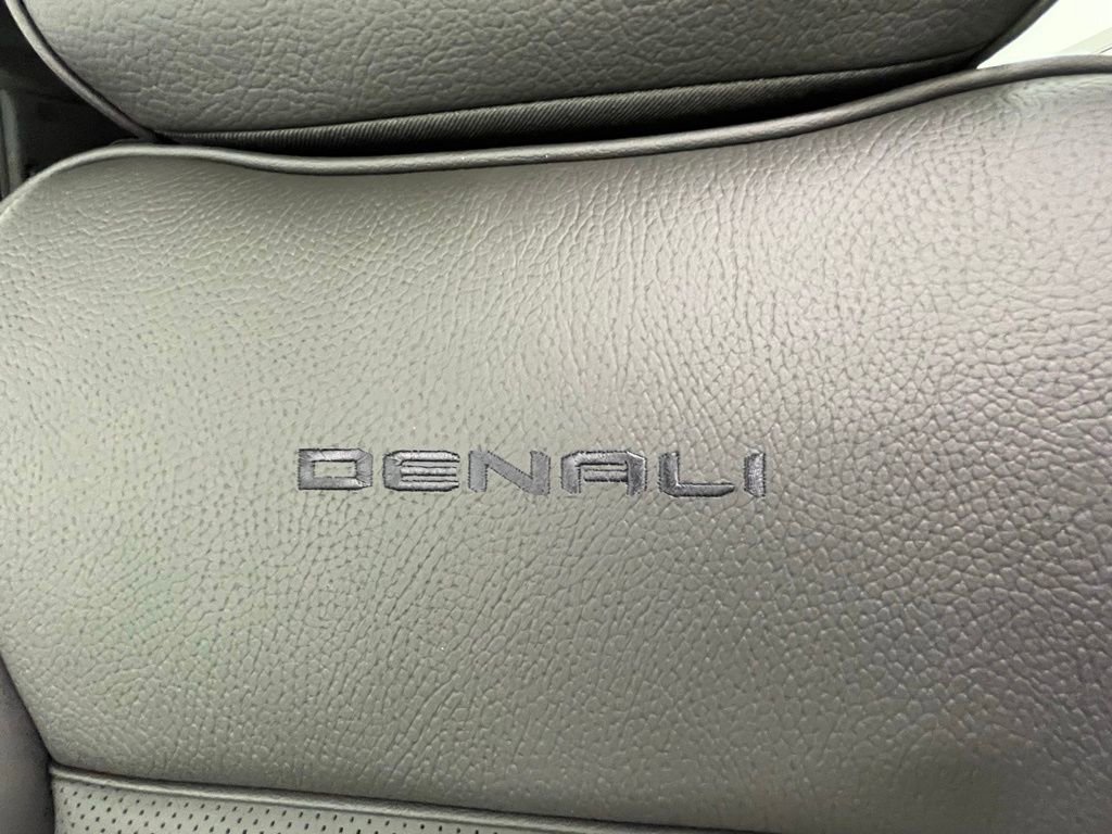 New 2026 GMC Yukon XL Denali AWD/4WD image 23