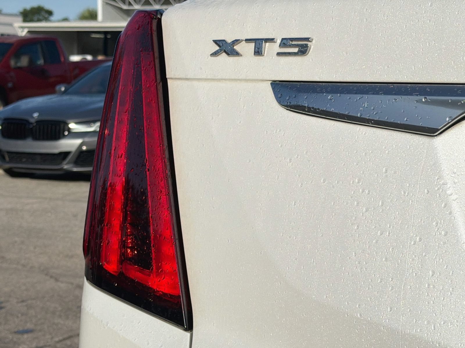 Used 2021 Cadillac XT5 Premium Luxury FWD image 10