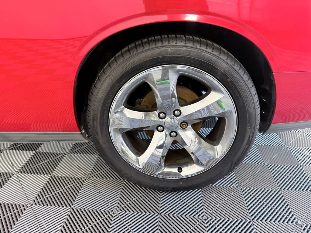 Used 2014 Dodge Challenger R/T RWD image 27