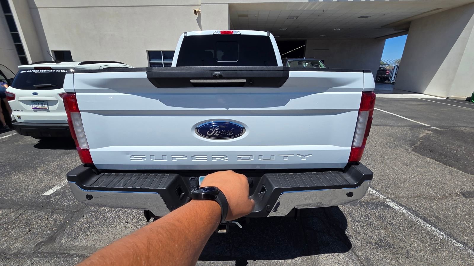 Used 2017 Ford F250 Lariat w/ Lariat Ultimate Package AWD/4WD image 5