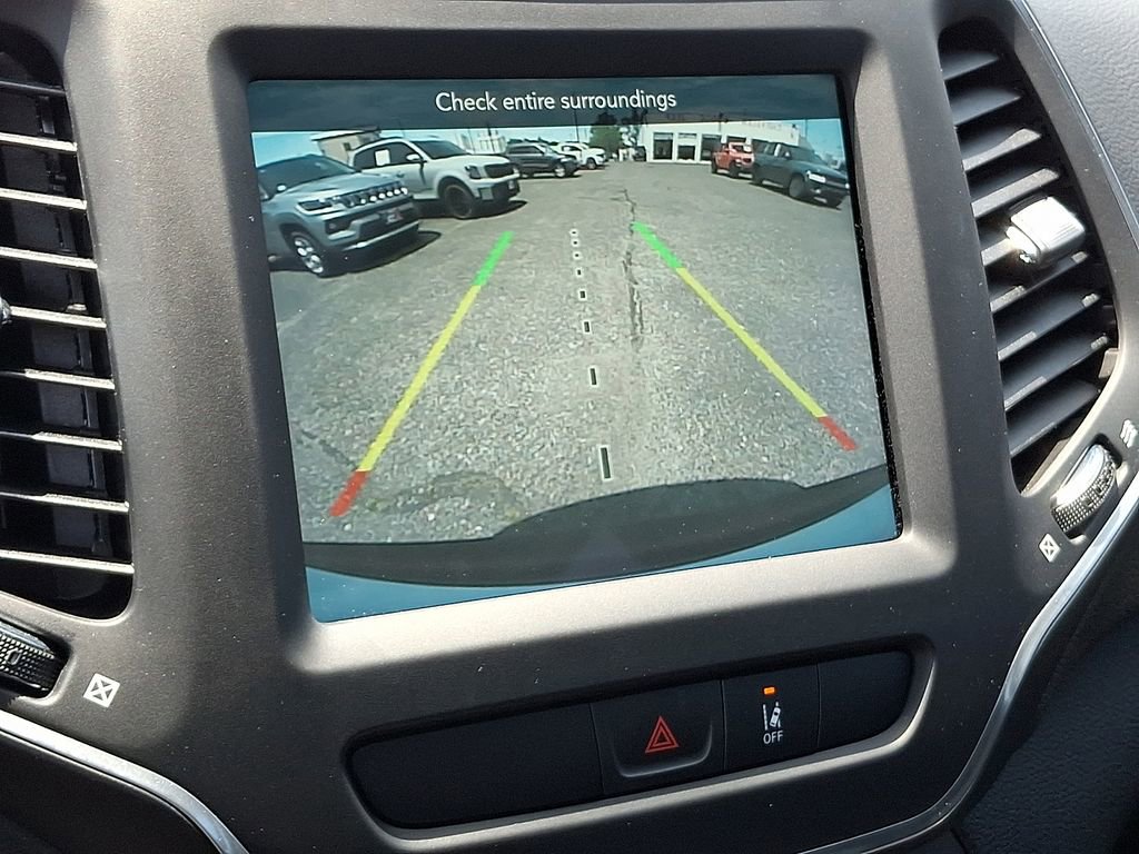 Used 2022 Jeep Cherokee Latitude w/ Sun & Sound Group AWD/4WD image 19