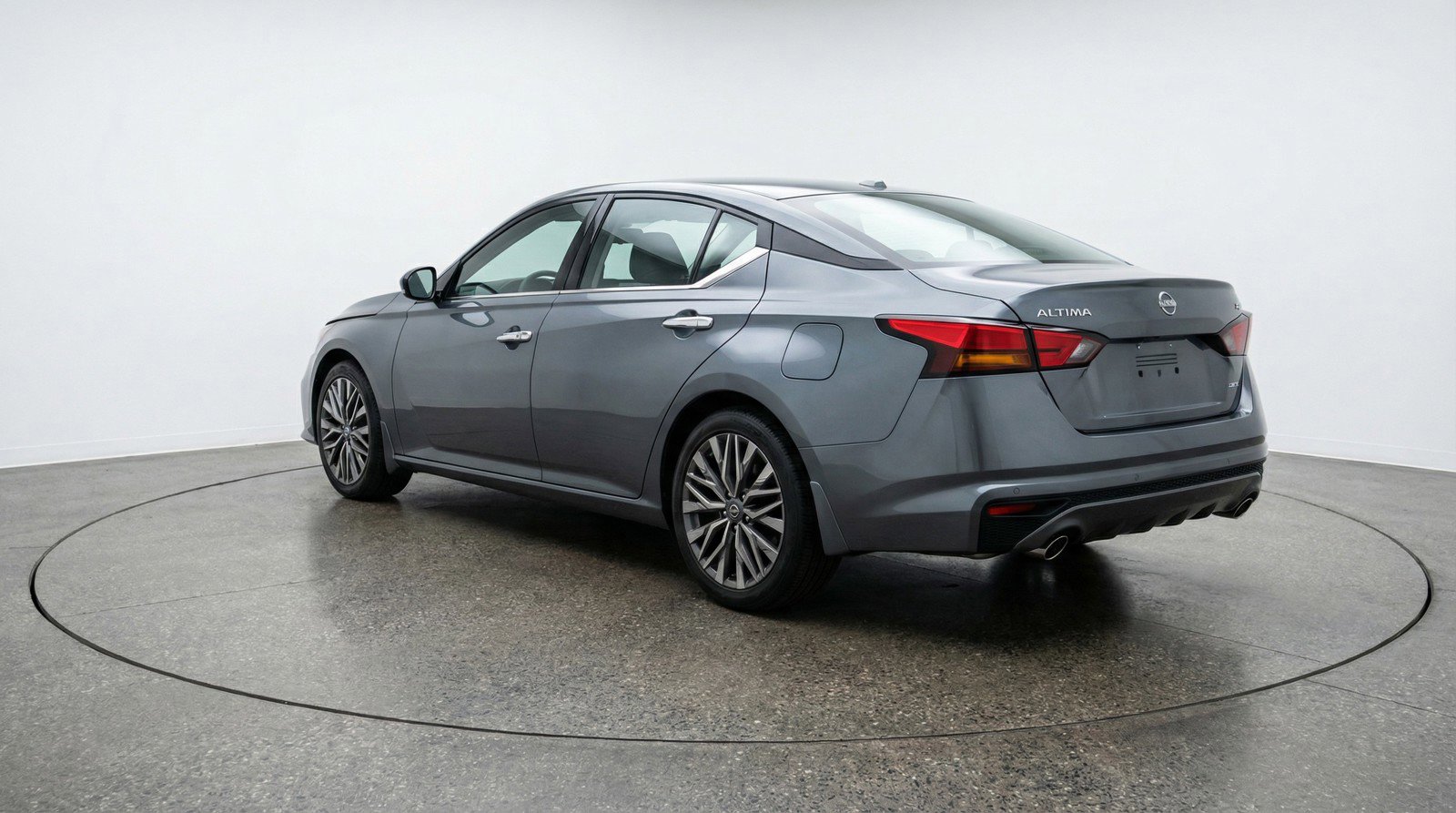 Used 2025 Nissan Altima 2.5 SV image 6