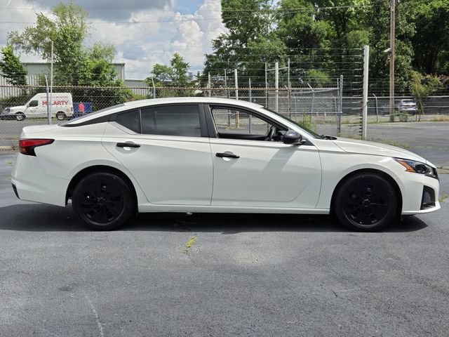 Used 2024 Nissan Altima 2.5 S FWD image 6