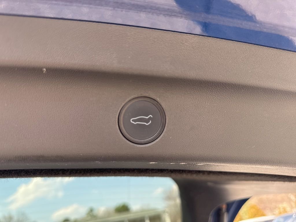Used 2021 Tesla Model Y Long Range image 32