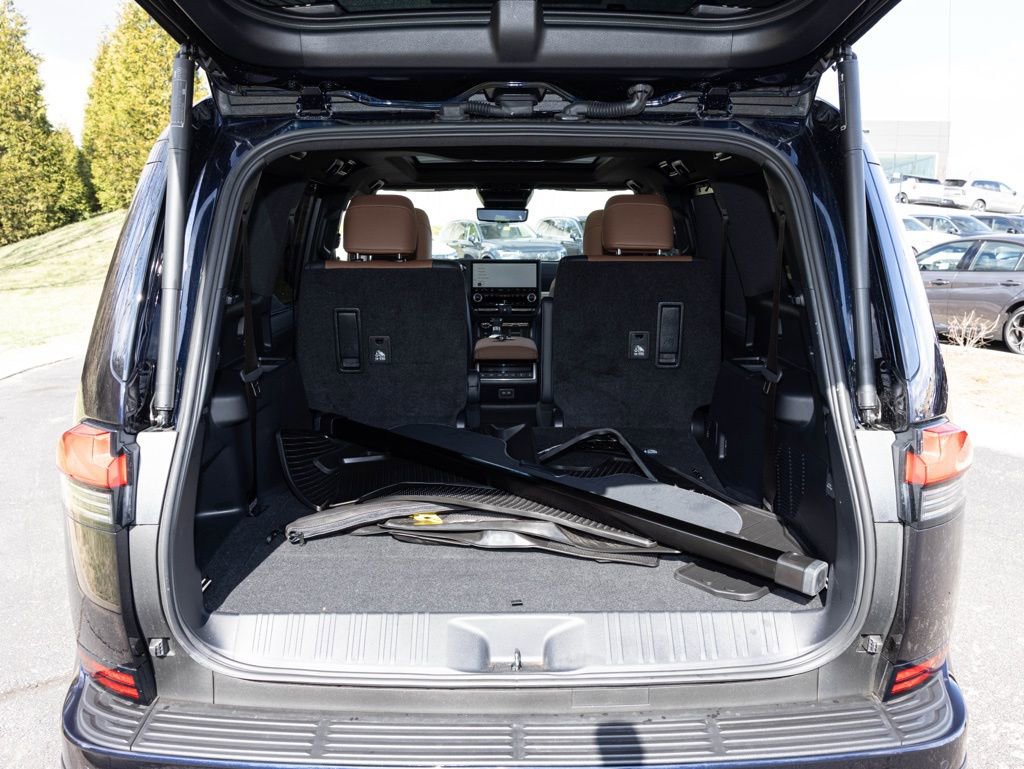 Used 2024 Lexus GX 550 w/ Accessory Package (2T) image 51