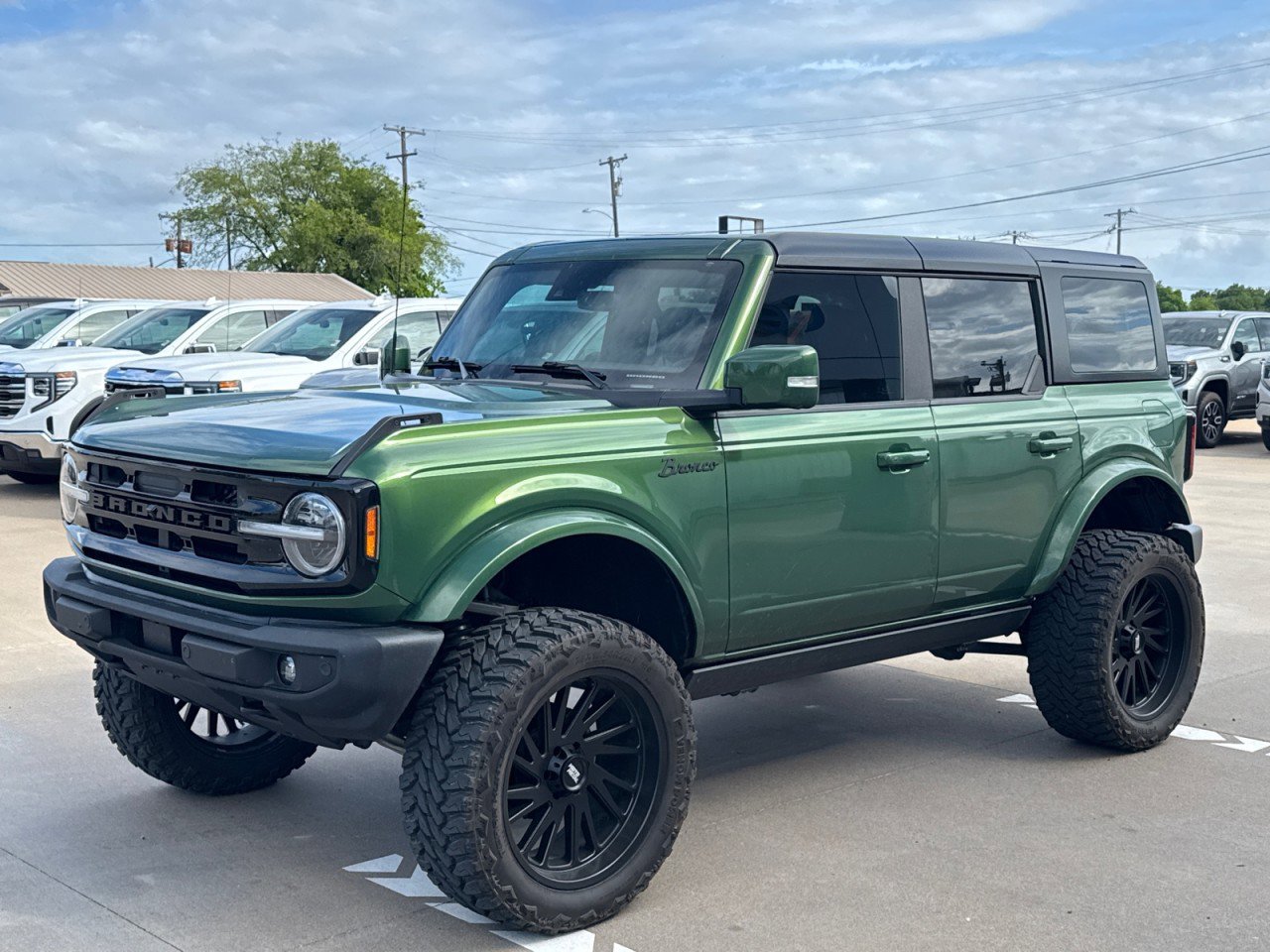 Used 2022 Ford Bronco Outer Banks image 2