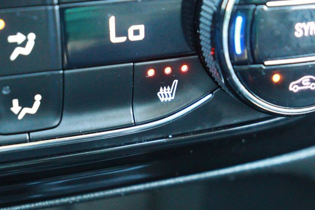 Used 2021 Buick Encore GX Select w/ Experience Buick Package image 18