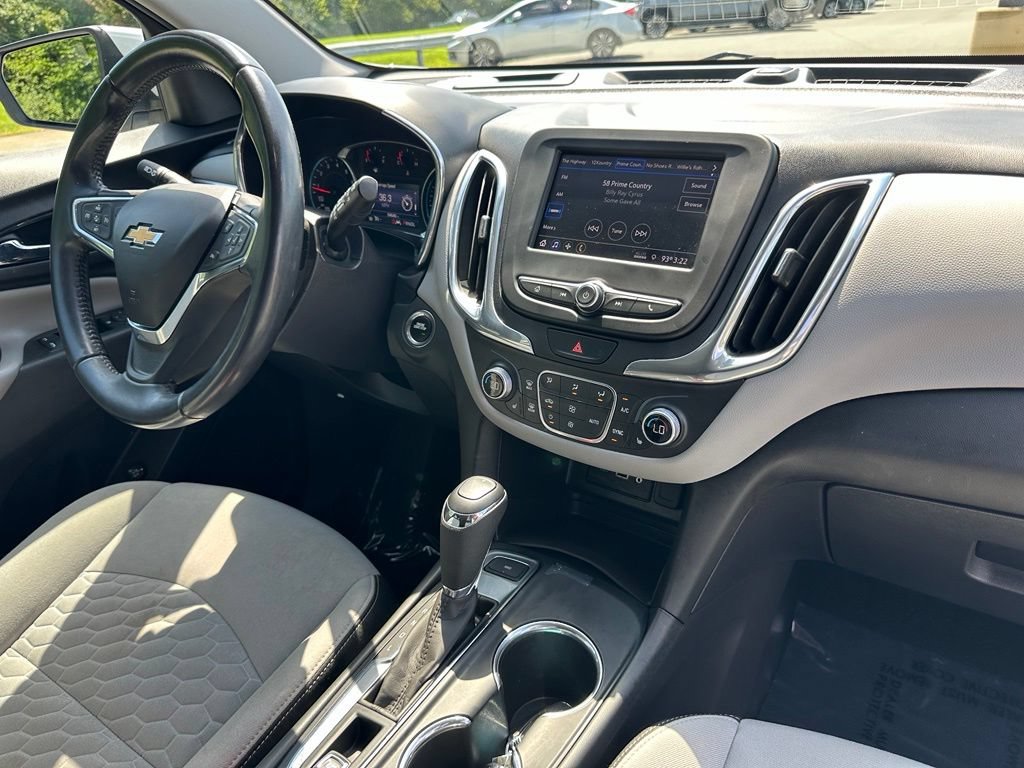 Used 2020 Chevrolet Equinox LT w/ Driver Convenience Package AWD/4WD image 15