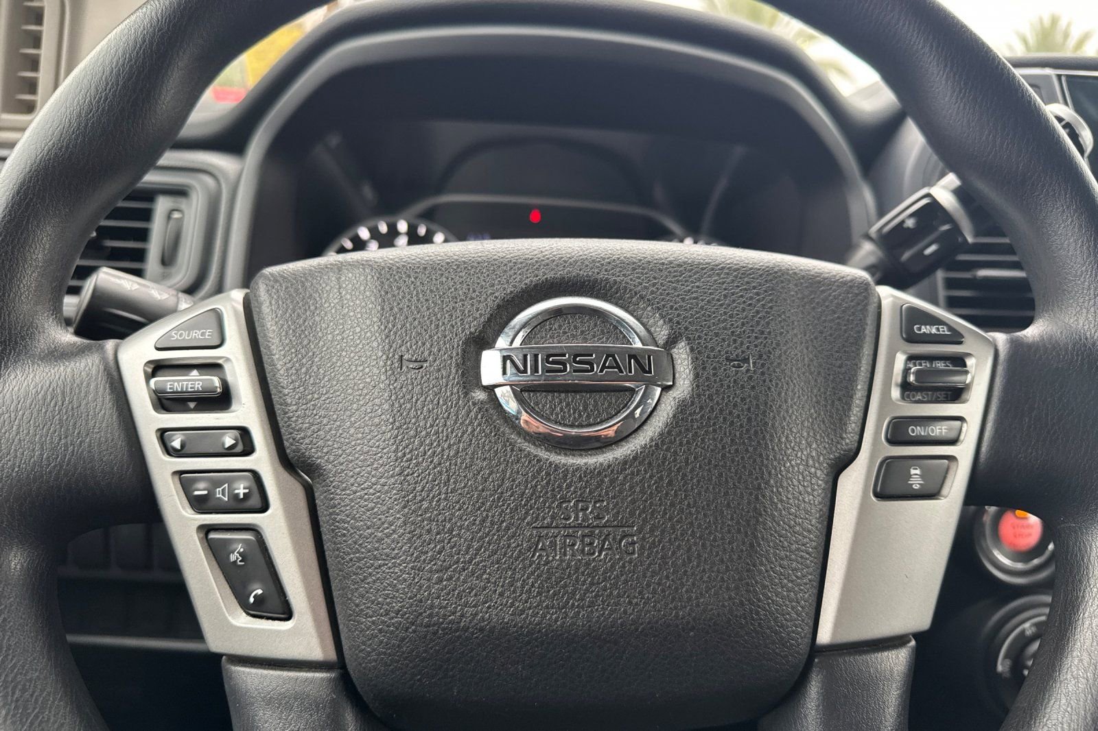 Used 2022 Nissan Titan SV w/ Accessory Utility Package image 23