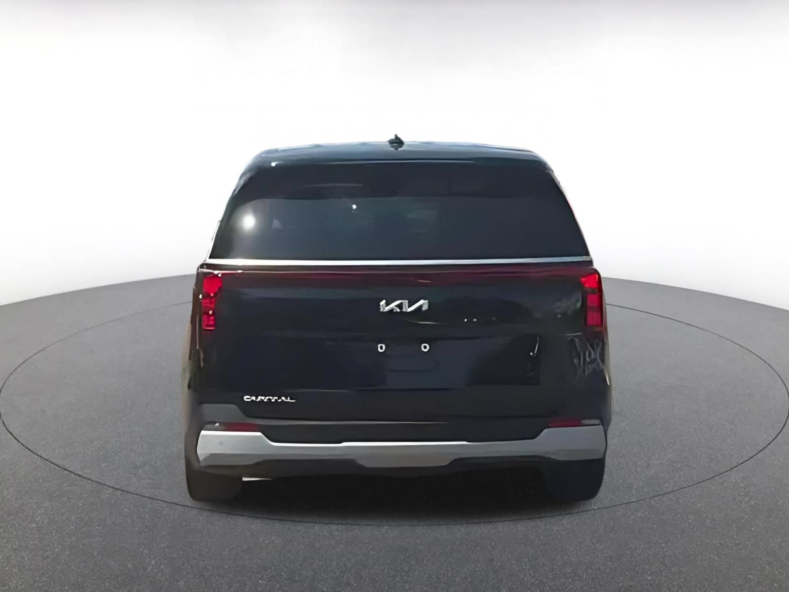 Used 2026 Kia Carnival FWD image 9