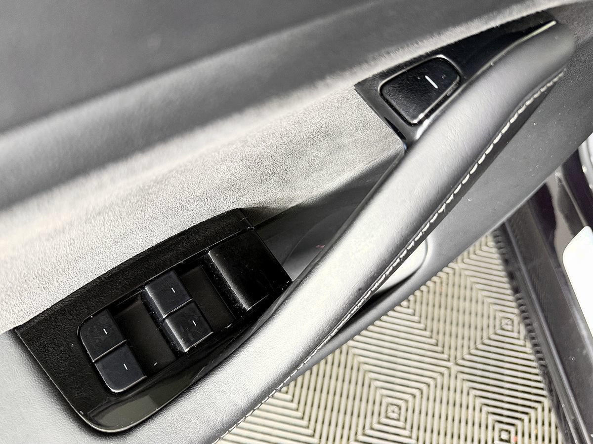 Used 2018 Tesla Model 3 Long Range AWD/4WD image 28