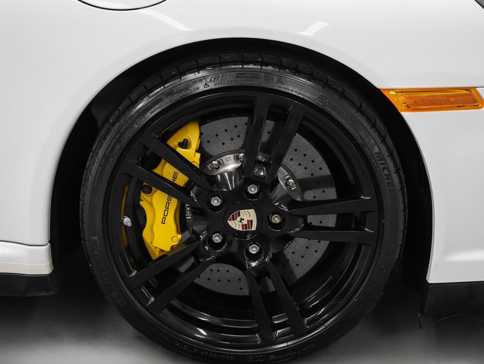 Used 2011 Porsche 911 Turbo S image 18