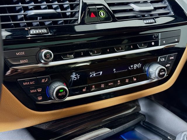 Used 2023 BMW 530e xDrive w/ Premium Package image 16