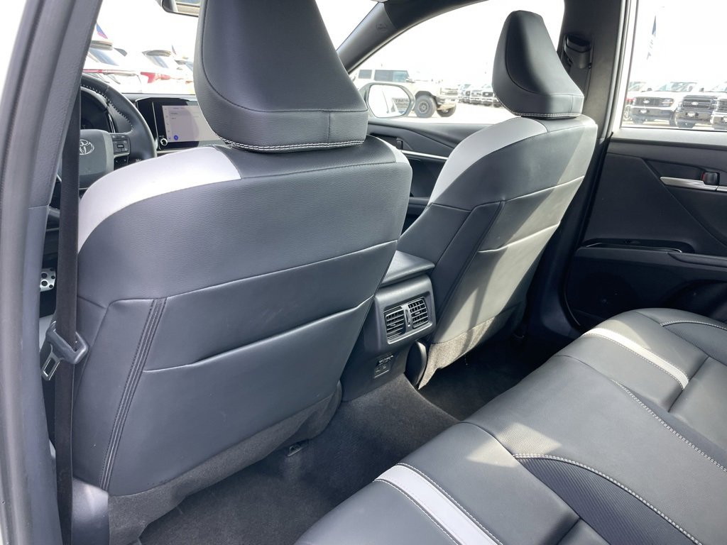 Used 2025 Toyota Camry SE image 49