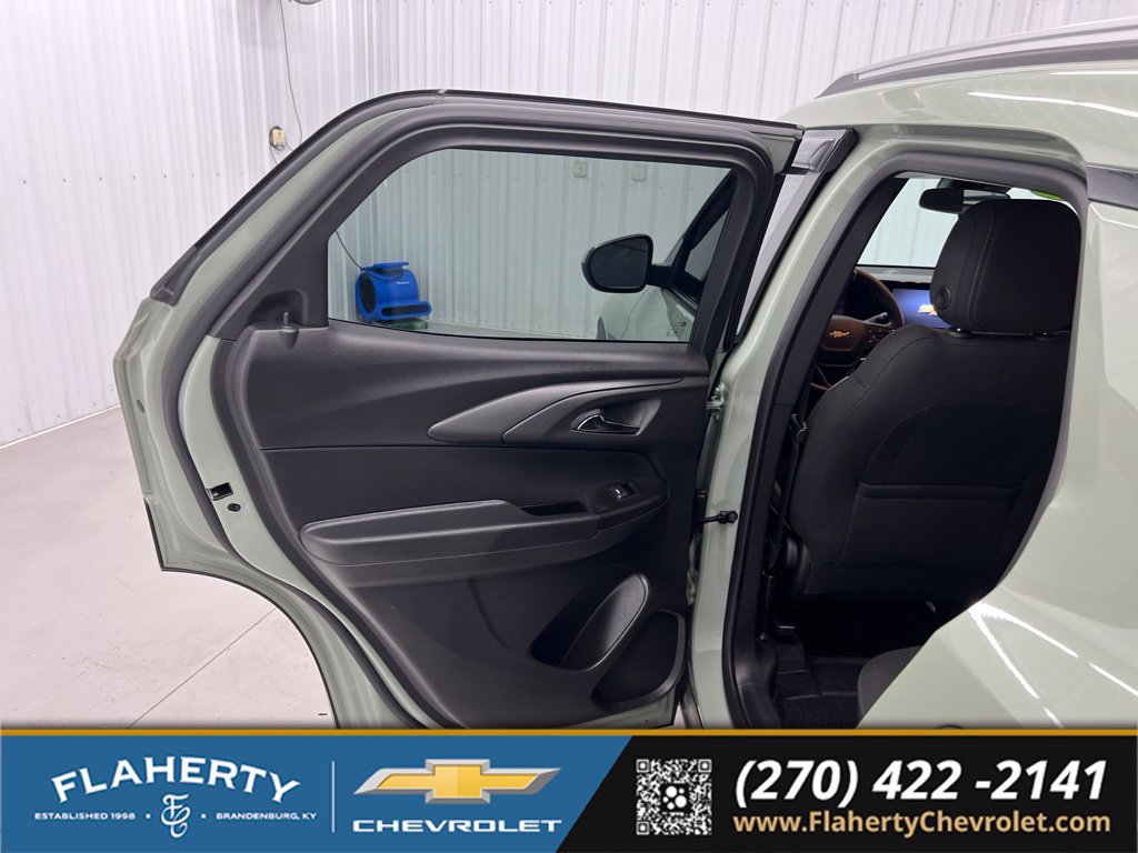 Used 2025 Chevrolet TrailBlazer LT FWD image 10