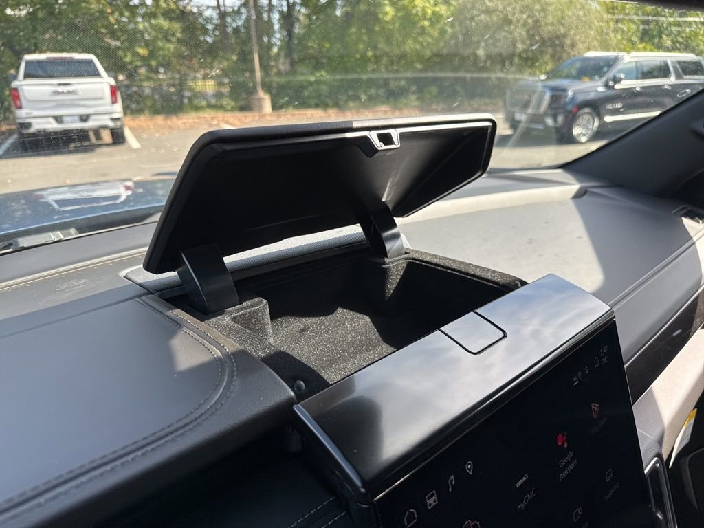 New 2026 GMC Yukon XL Elevation w/ LPO, Floor Liner Package image 43