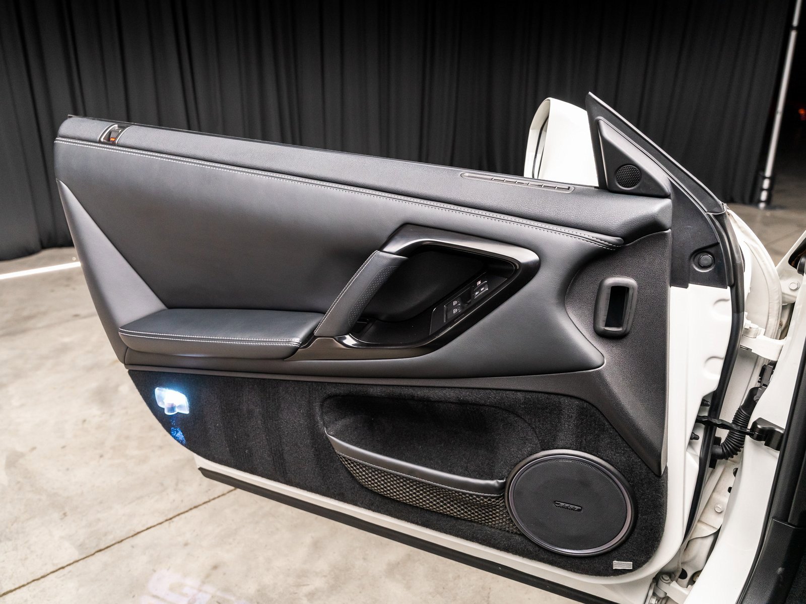 Used 2015 Nissan GT-R Premium image 48