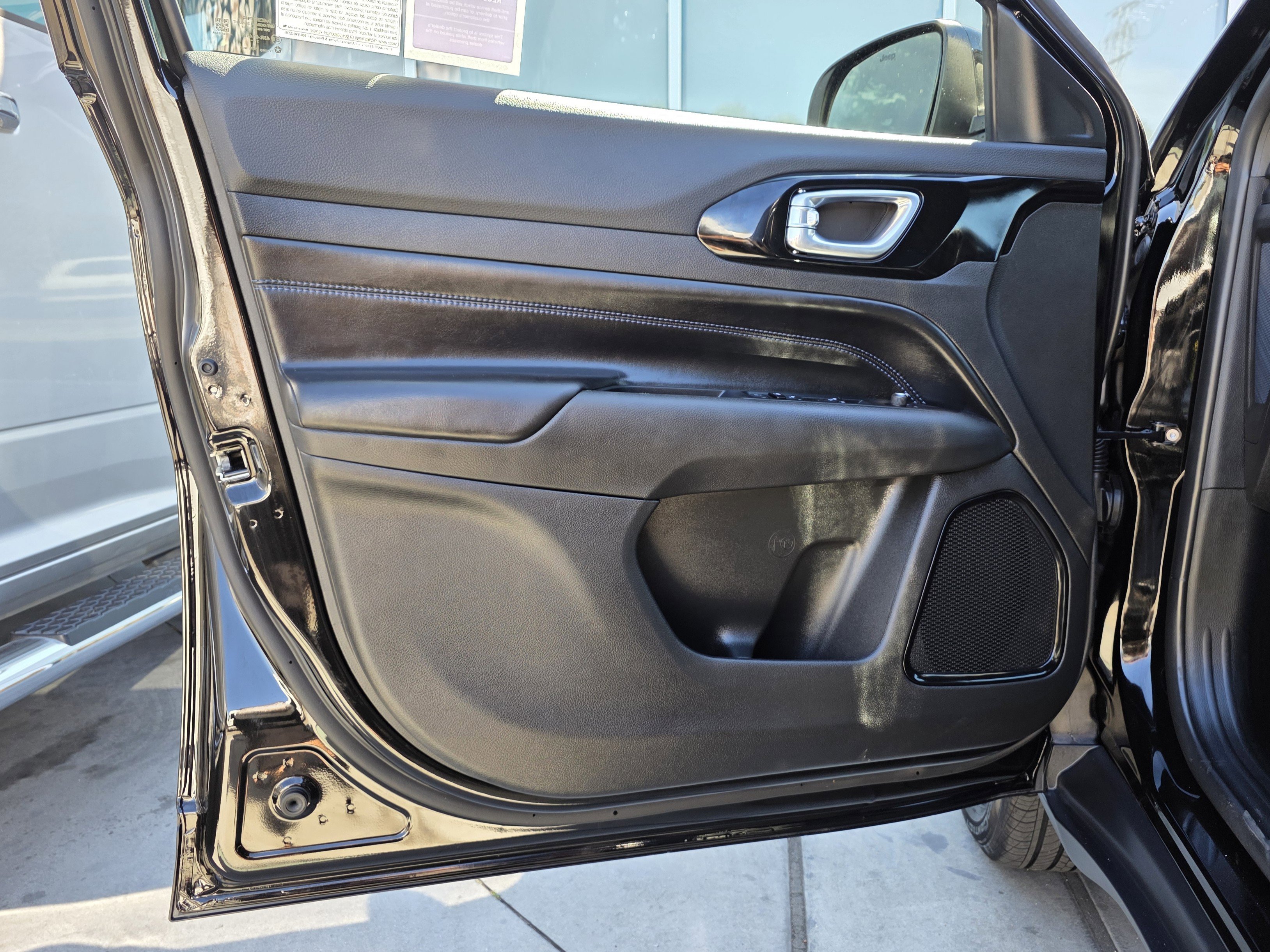 New 2026 Jeep Compass Latitude AWD/4WD image 15