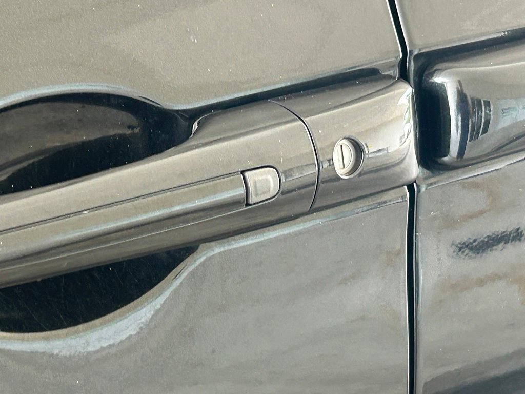 Used 2021 Chrysler Voyager Lxi FWD image 15