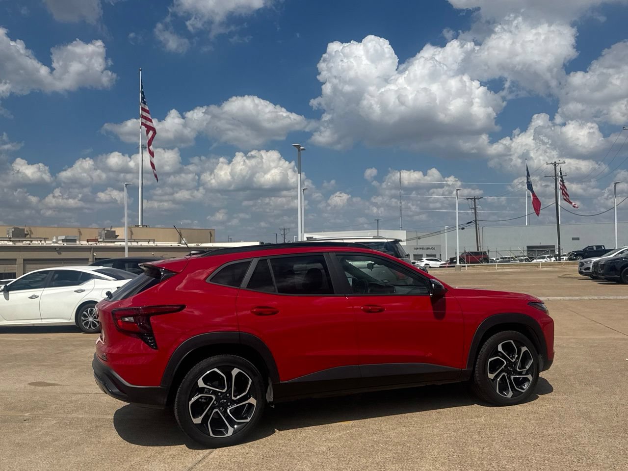 Used 2026 Chevrolet Trax RS w/ Sunroof Package FWD image 29
