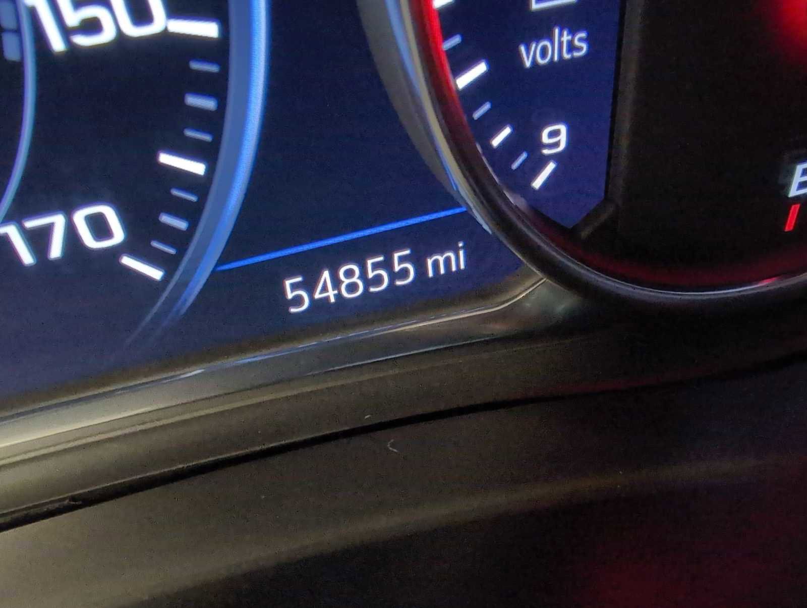 Used 2023 Chevrolet Traverse Premier image 12