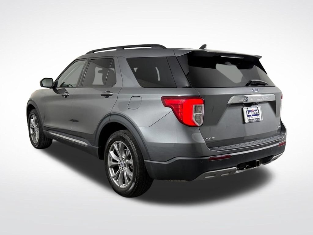 Used 2023 Ford Explorer XLT w/ Equipment Group 202A AWD/4WD image 11