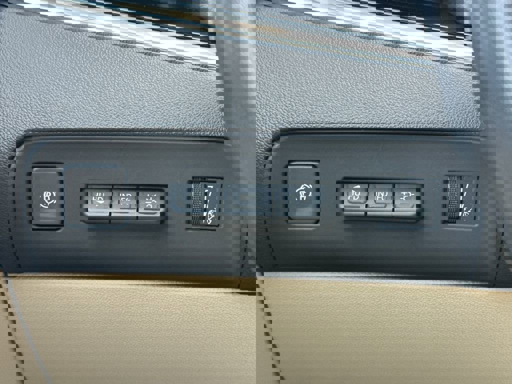 Used 2024 Buick Enclave Avenir image 34