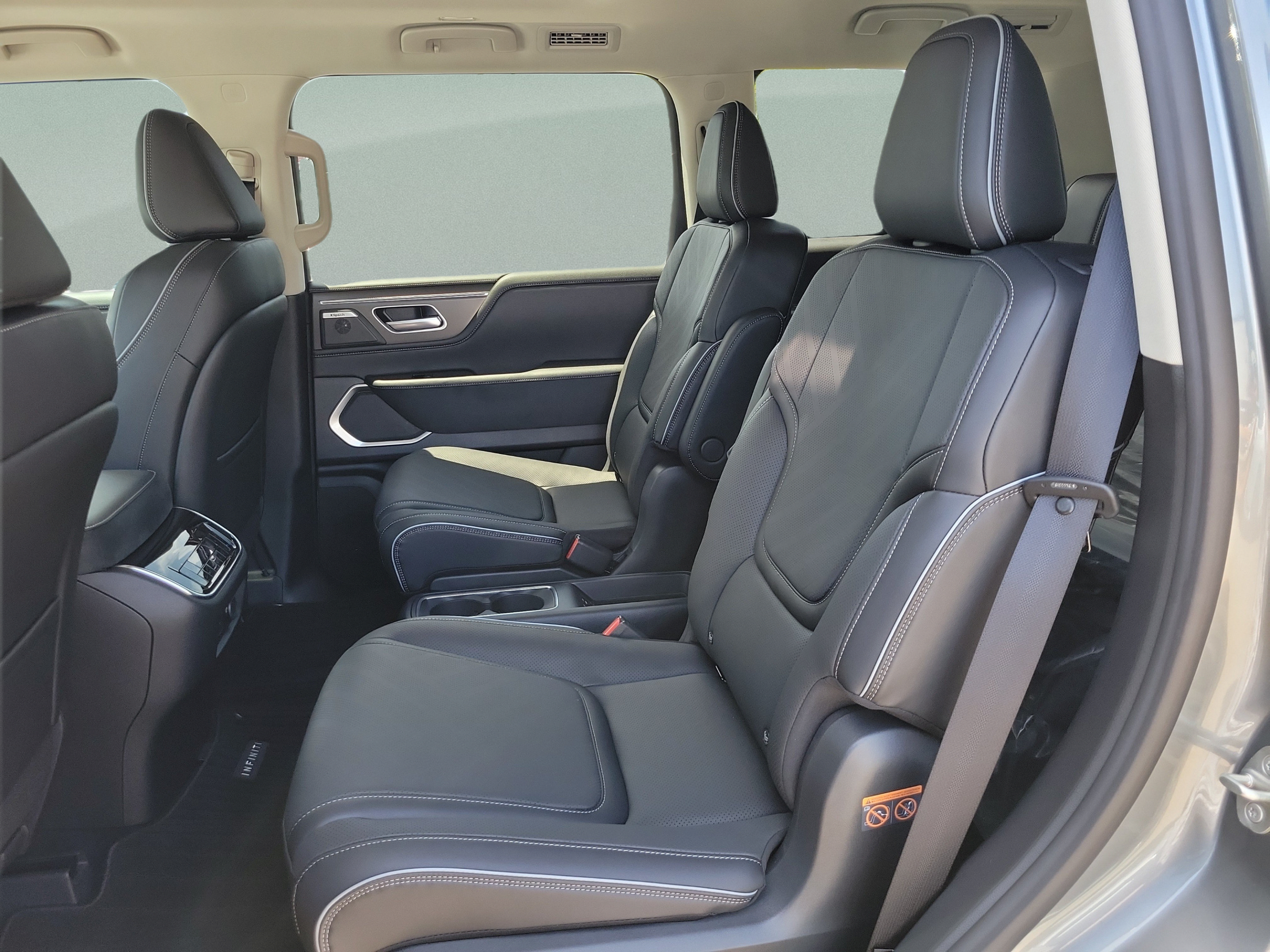 New 2027 INFINITI QX80 Luxe w/ Cargo Package RWD image 25